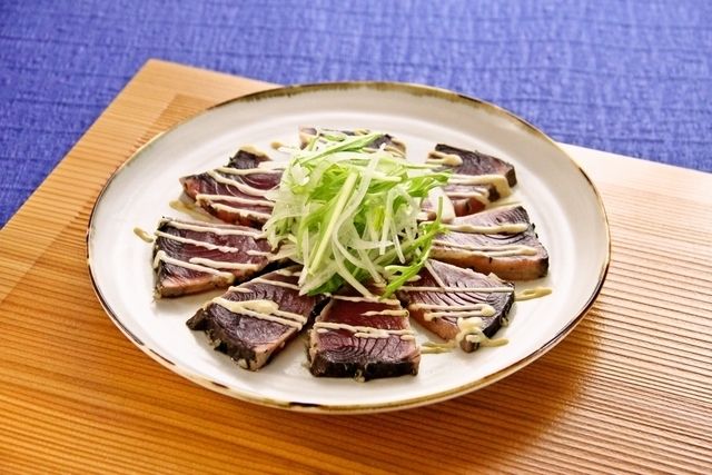 鰹のハーブ焼き カルパッチョ仕立て